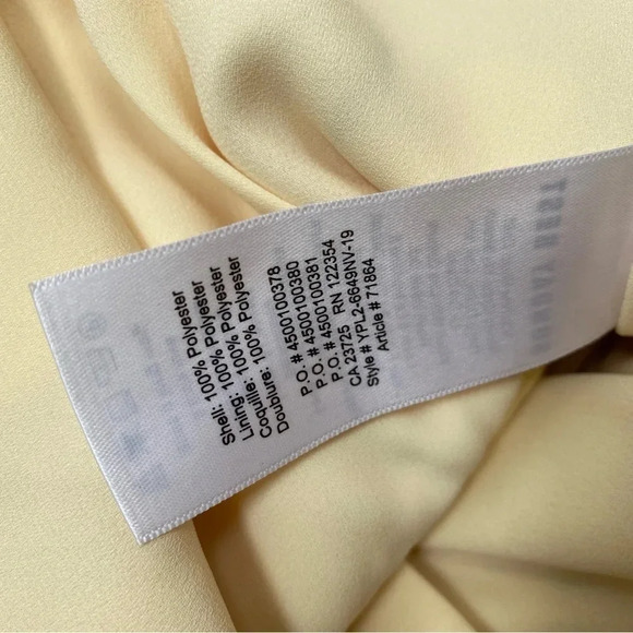 Aritzia - Little Moon Yellow Westley Shorts - Picture 13 of 13